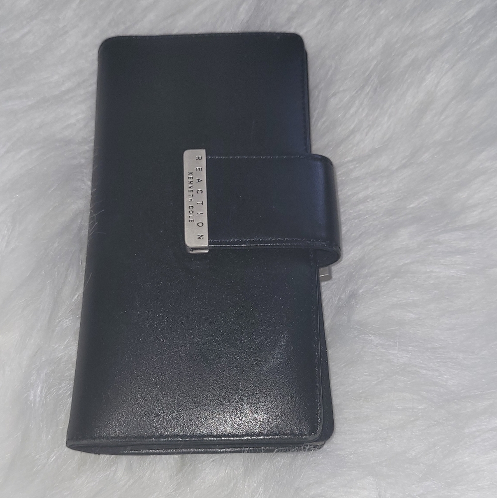 Reaction Kenneth cole black wristlet clutch purse.